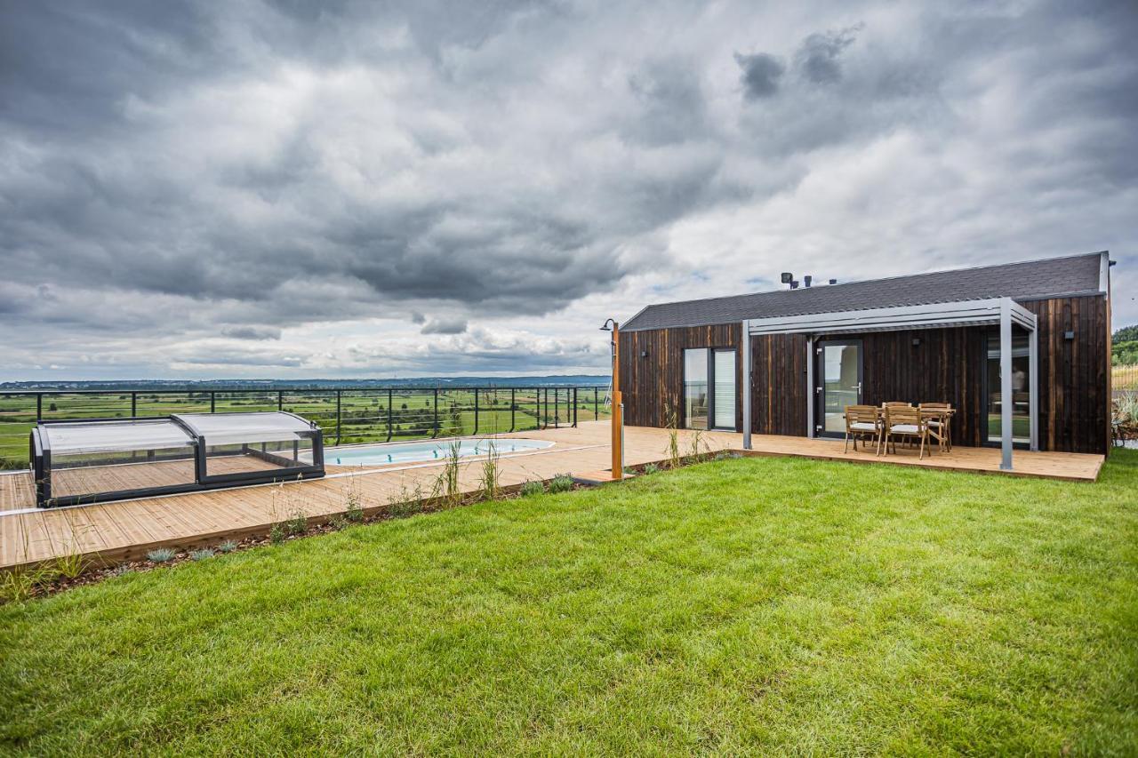 Nowe Domki Deluxe Z Widokiem Na Zatoke Z Basenem I Sauna Oslonino Exterior photo