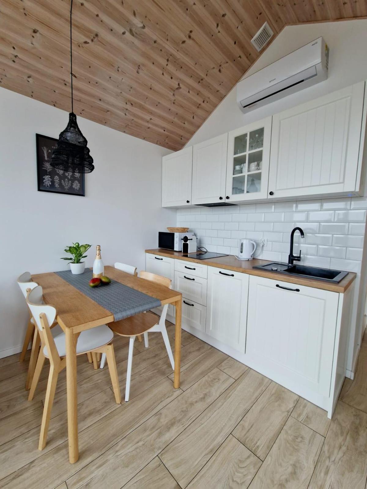 Nowe Domki Deluxe Z Widokiem Na Zatoke Z Basenem I Sauna Oslonino Exterior photo