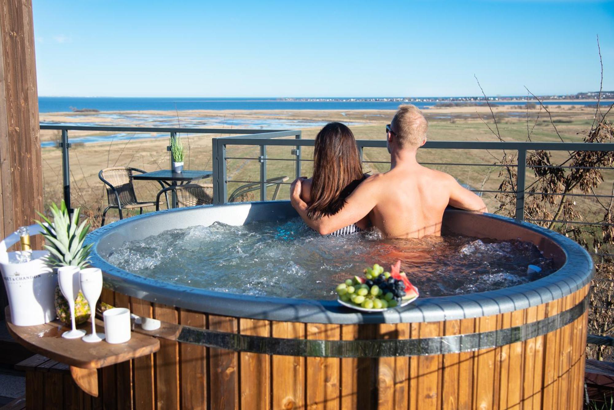Nowe Domki Deluxe Z Widokiem Na Zatoke Z Basenem I Sauna Oslonino Exterior photo